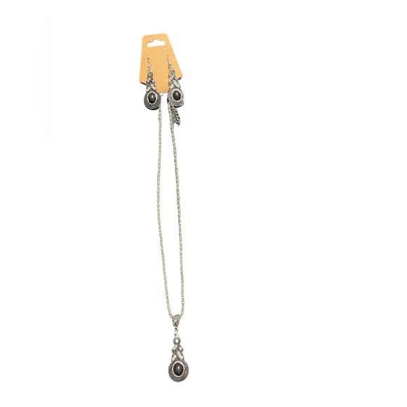 Jewelry - Silver Chain Pendant Stone Necklace With Matching Earrings